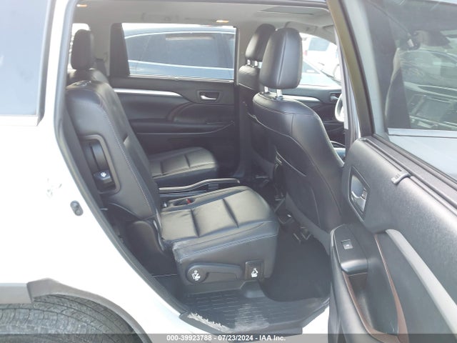 Toyota Highlander Xle 2019 5TDJZRFH3KS594532 Image 8