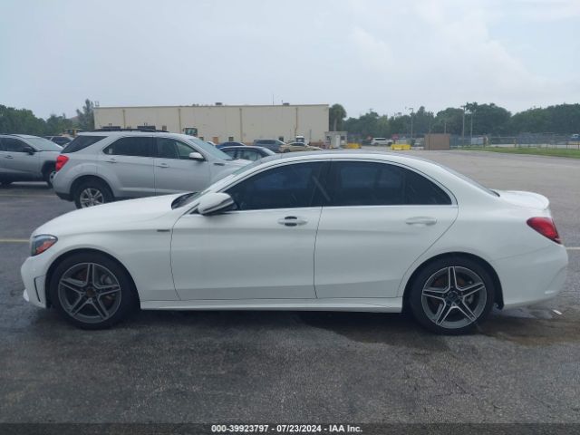 W1KWF8DB2MR607642 Mercedes-Benz C 300 Sedan