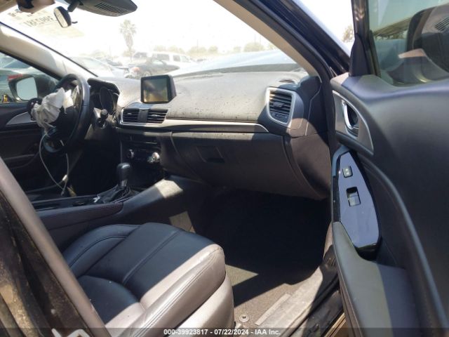 3MZBN1L36HM132398 Mazda Mazda3 Touring 2.5