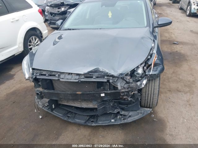 3KPF24AD1KE107811 KIA Forte Lxs