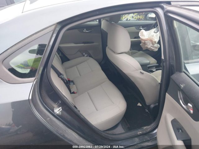 3KPF24AD1KE107811 KIA Forte Lxs