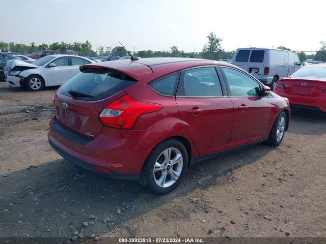 Ford FOCUS SE 2014 1FADP3K29EL128861 Image 4