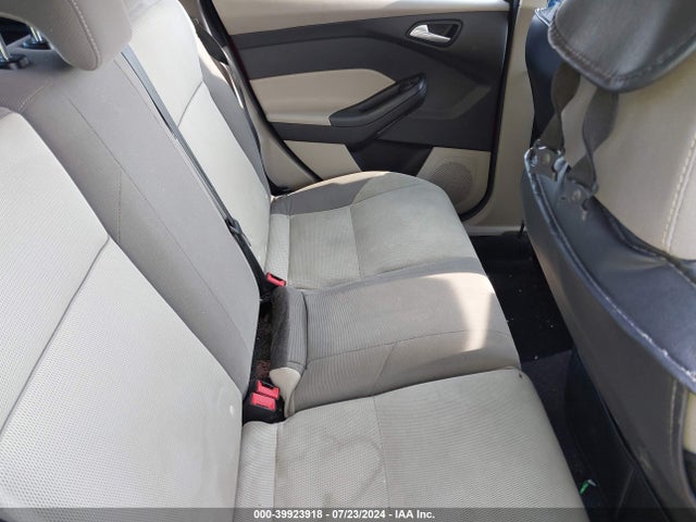 Ford FOCUS SE 2014 1FADP3K29EL128861 Image 8