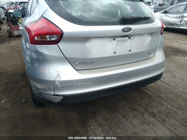 Ford FOCUS SE 2017 1FADP3K29HL286363 Image 15