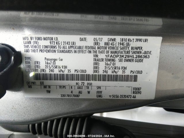 Ford FOCUS SE 2017 1FADP3K29HL286363 Image 9