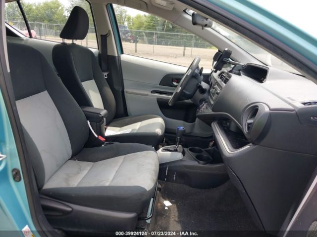 JTDKDTB32E1063124 Toyota Prius C Two