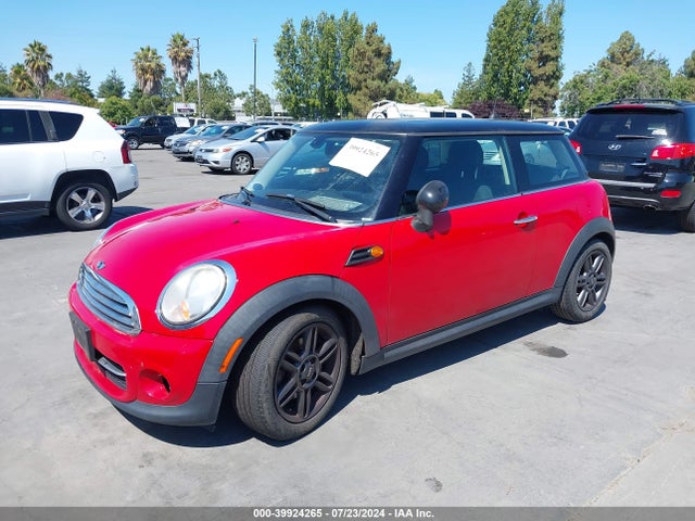 2011 MINI COOPER WMWSU3C52BT251106 Photo 1