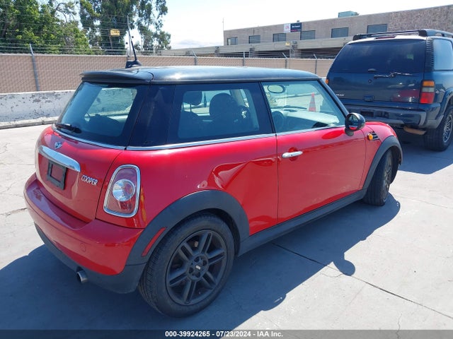 2011 MINI COOPER WMWSU3C52BT251106 Photo 3