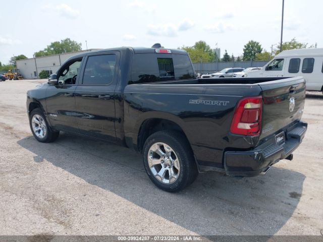 2022 RAM 1500 1C6SRFFT1NN477024 Photo 2