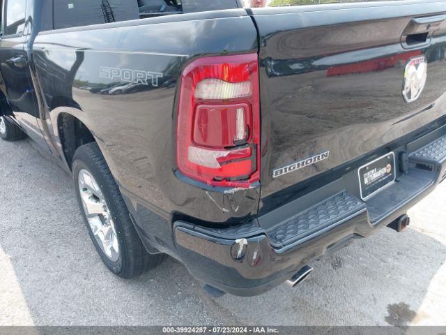 2022 RAM 1500 1C6SRFFT1NN477024 Photo 5