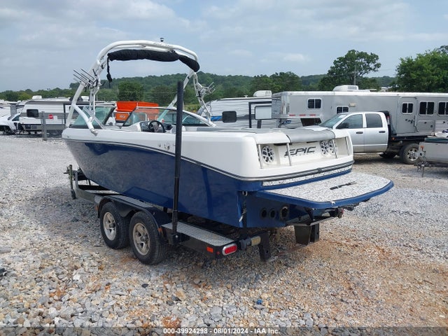 39924298 :رقم المزاد ، GQE23003B111 vin ، 2011 Epic Wakeboat مزاد بيع