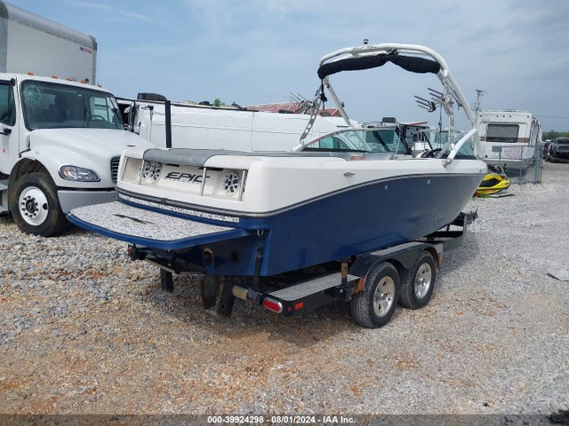 39924298 :رقم المزاد ، GQE23003B111 vin ، 2011 Epic Wakeboat مزاد بيع