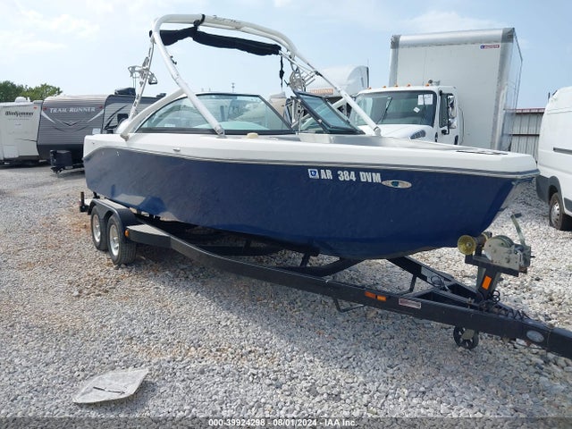 39924298 :رقم المزاد ، GQE23003B111 vin ، 2011 Epic Wakeboat مزاد بيع