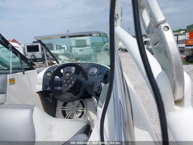 39924298 :رقم المزاد ، GQE23003B111 vin ، 2011 Epic Wakeboat مزاد بيع