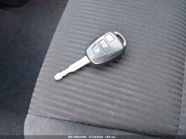 Toyota RAV4 LE 2016 2T3ZFREV0GW280927 Image 11