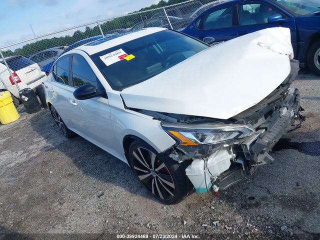 2019 1N4BL4CV2KC196755 main image