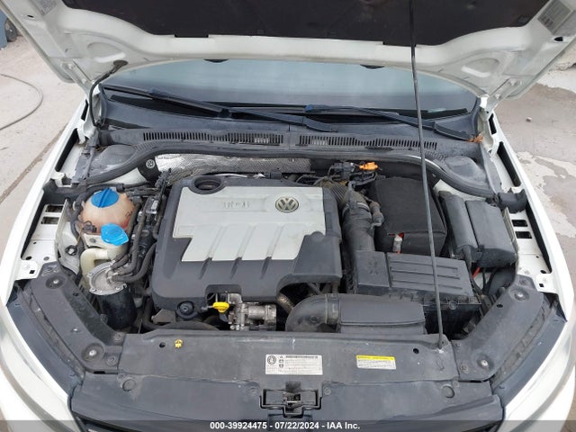 3VWLL7AJ1EM435051 Volkswagen Jetta 2.0l Tdi