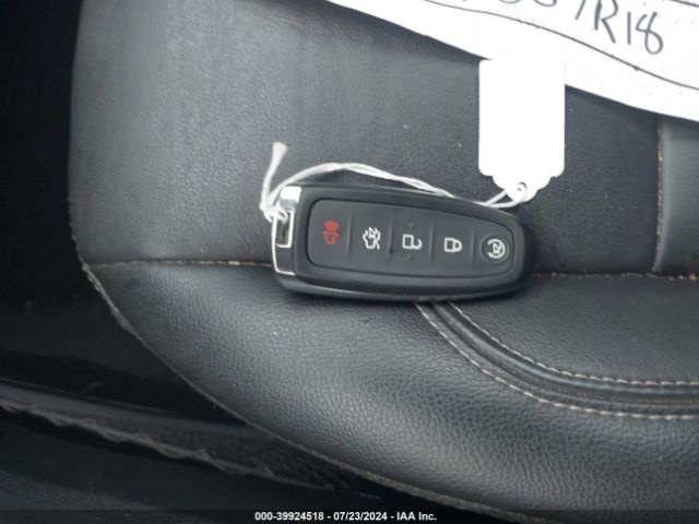 1FMCU9J96HUD14576 Ford Escape Titanium