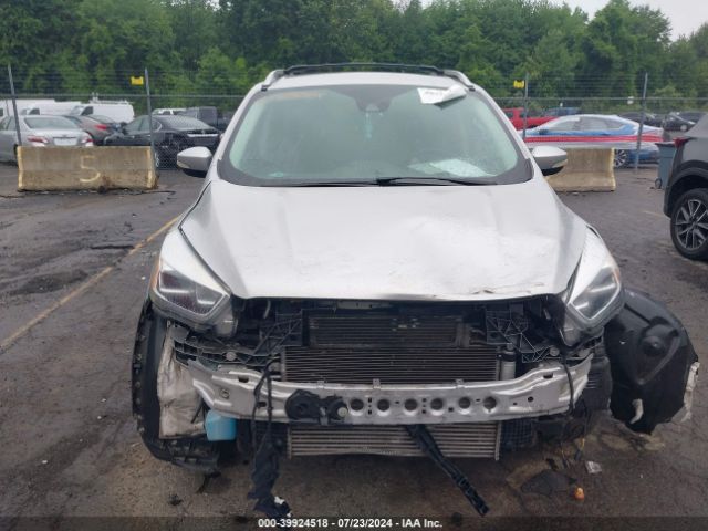 1FMCU9J96HUD14576 Ford Escape Titanium