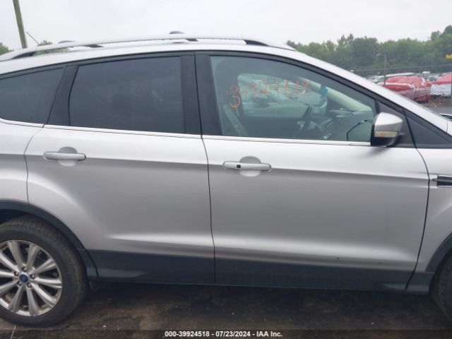 1FMCU9J96HUD14576 Ford Escape Titanium