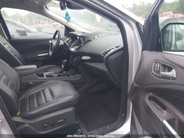 1FMCU9J96HUD14576 Ford Escape Titanium