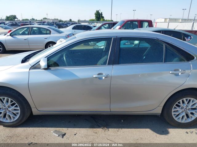 4T1BF1FK1HU671411 Toyota CAMRY LE