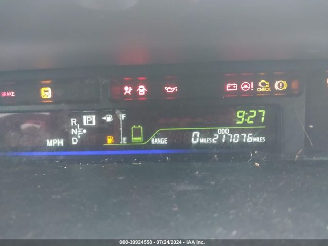 JTDZN3EU1EJ010625 Toyota Prius V Three