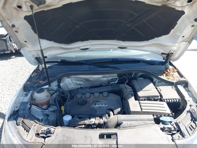 Audi Q3 2.0t Premium Plus 2015 WA1EFCFS2FR001910 Image 10