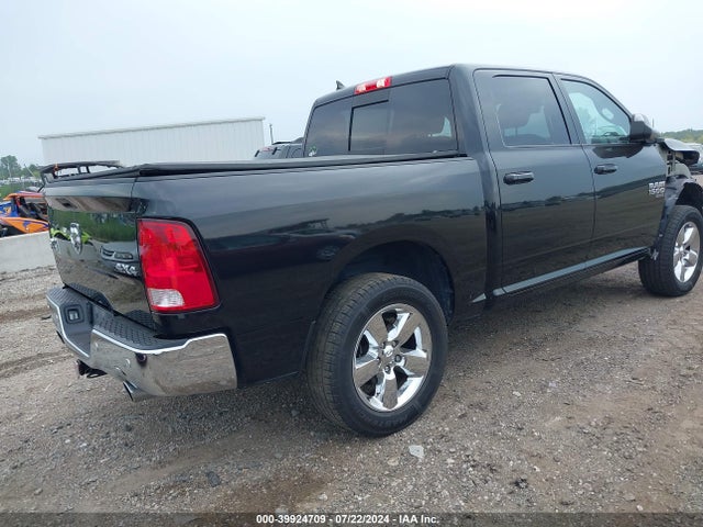 1C6RR7LT1KS560569 RAM 1500 Classic Big Horn  4x4 5'7 Box
