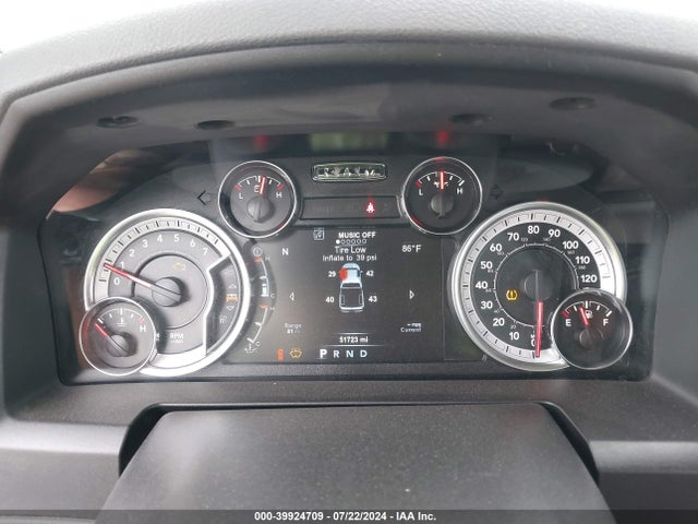 1C6RR7LT1KS560569 RAM 1500 Classic Big Horn  4x4 5'7 Box