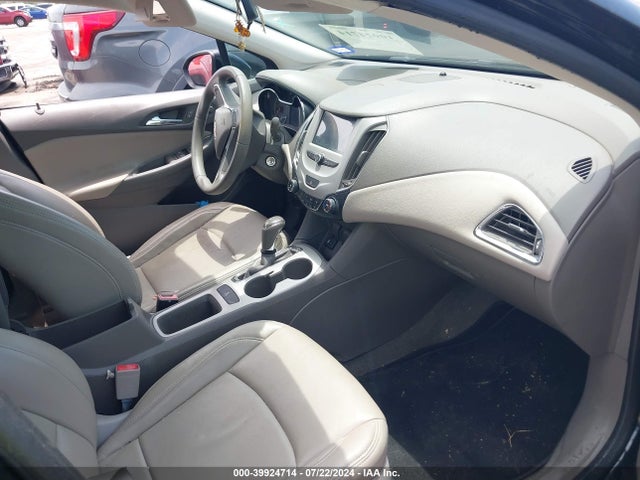 Chevrolet Cruze Ls Auto 2018 1G1BC5SM7J7187249 Image 5