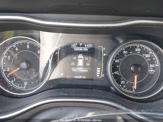 1C4PJLCB3LD619084 Jeep Cherokee Latitude Fwd