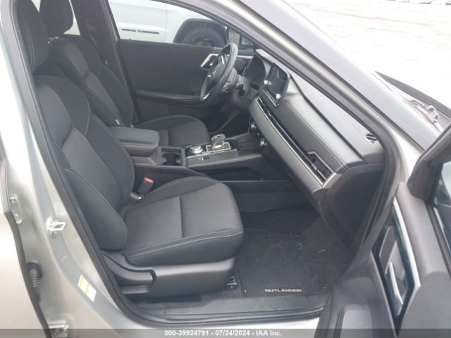 JA4J4TA8XNZ032367 Mitsubishi Outlander Es 2.5 S-awc