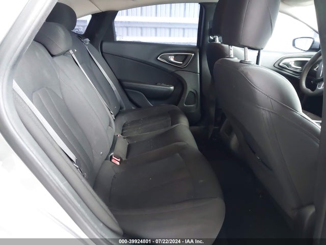 1C3CCCAB2FN628695 Chrysler 200 Limited