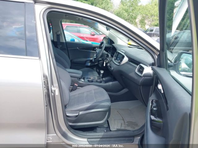 5XYPGDA52KG457482 KIA Sorento 3.3l Lx