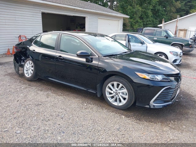 Toyota CAMRY LE 2021 4T1C11AKXMU596549 main image