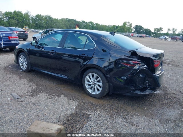 Toyota CAMRY LE 2021 4T1C11AKXMU596549 Image 3