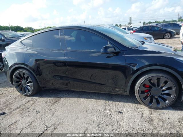 7SAYGDEF3NF375900 Tesla Model Y Performance Dual Motor All-wheel Drive