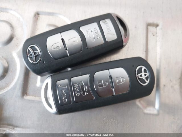 3MYDLBYV5HY163797 Toyota YARIS IA