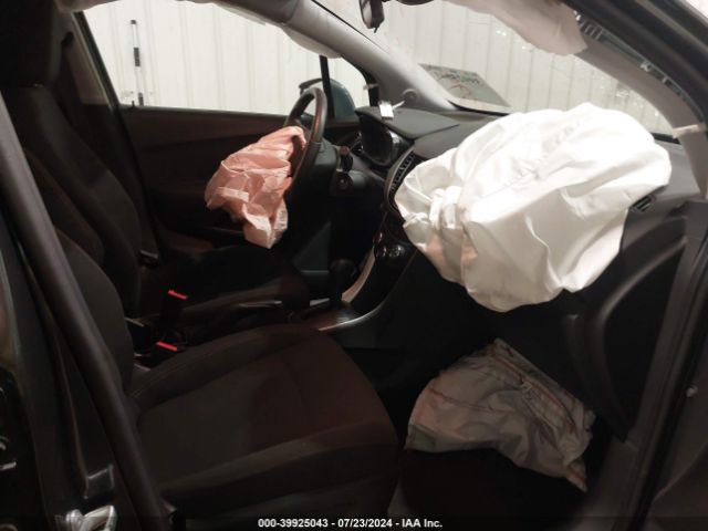 3GNCJKSB0KL210387 Chevrolet TRAX LS