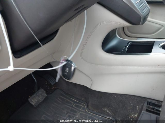 5LMCJ3C92HUL14171 Lincoln Mkc Reserve
