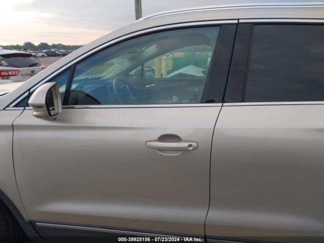 5LMCJ3C92HUL14171 Lincoln Mkc Reserve