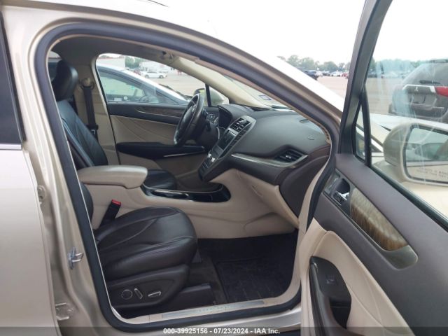 5LMCJ3C92HUL14171 Lincoln Mkc Reserve