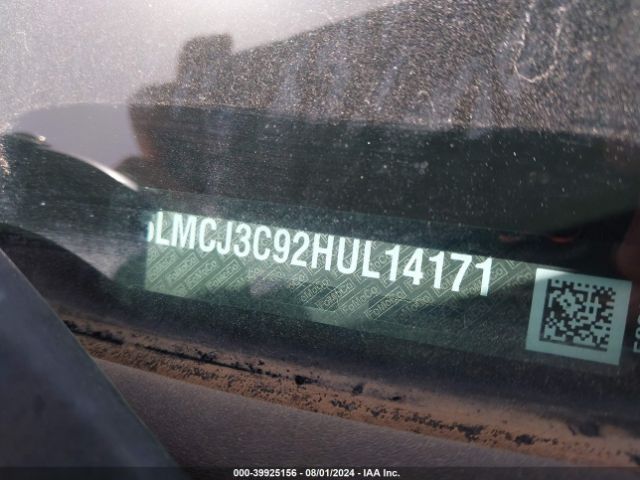 5LMCJ3C92HUL14171 Lincoln Mkc Reserve