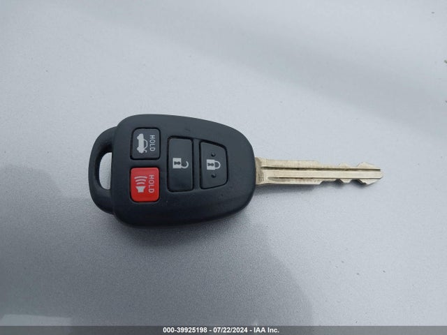Toyota COROLLA SE 2019 5YFBURHE6KP905501 Image 11