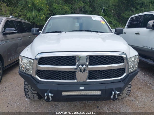 1C6RR6FG0LS126380 RAM 1500 Classic Tradesman Quad Cab 4x2 6'4 Box