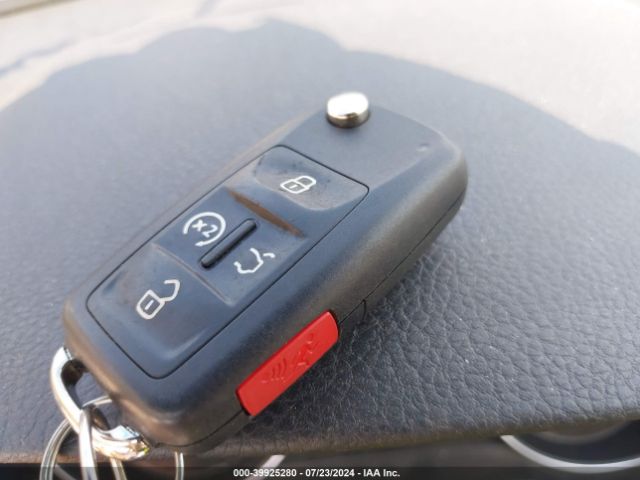 1VWGT7A38HC084163 Volkswagen Passat 1.8t Se