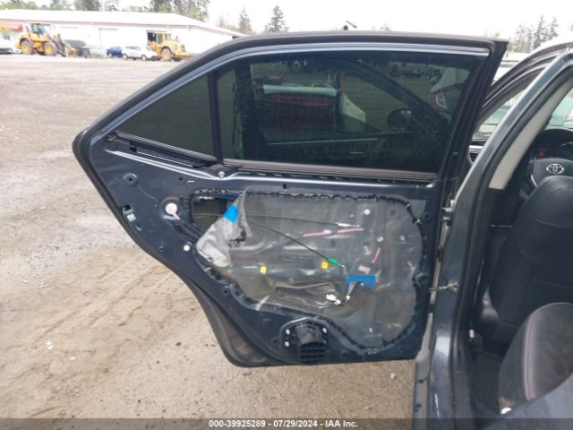 2T1BURHE2GC492905 Toyota Corolla S Premium