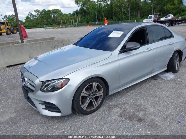 Mercedes-Benz E 300 2018 WDDZF4JB2JA406604 Image 2