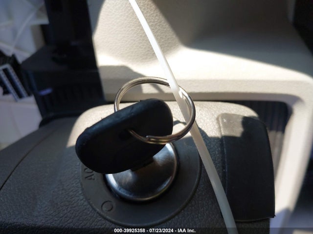 Buick Enclave Convenience 2015 5GAKRAKD7FJ120130 Image 11
